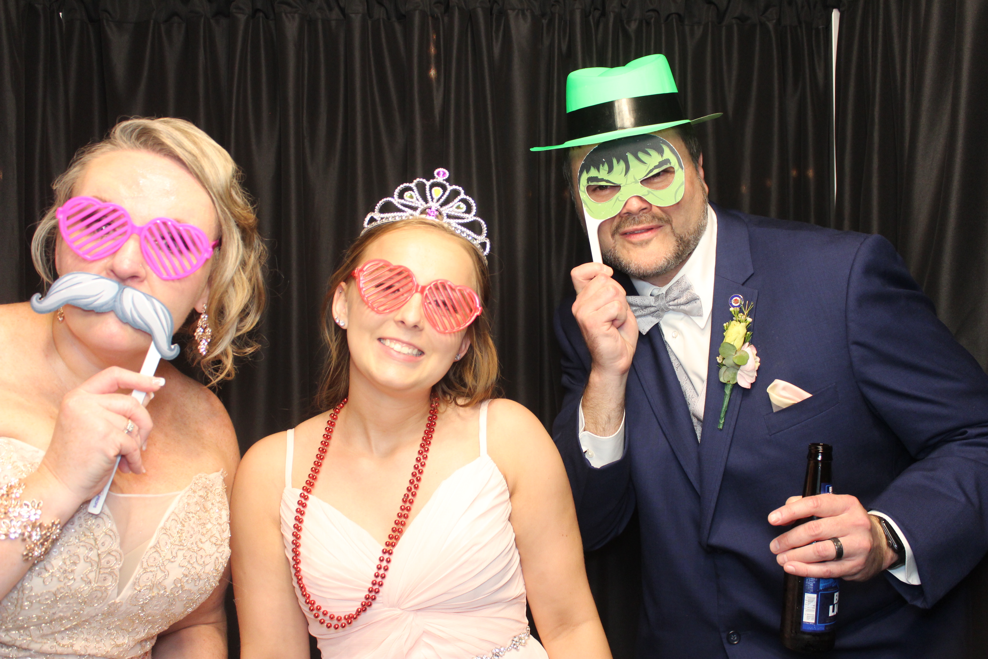 Carrie Cable and Shawn Adams Wedding | View more photos from the event at gallery.photoboothcincy.com/u/PhotoBoothCincy/Carrie-Cable-and-Shawn-Adams-Wedding
